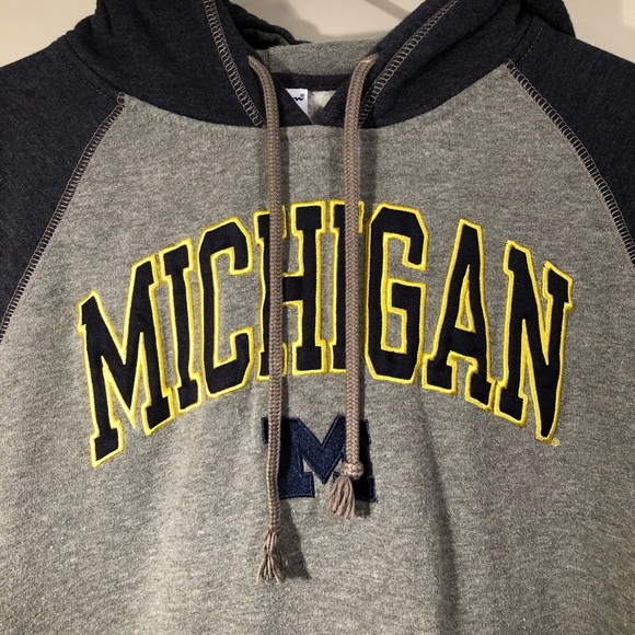 Michigan embroidered hoodie Women’s size Large - Picture 3 of 5